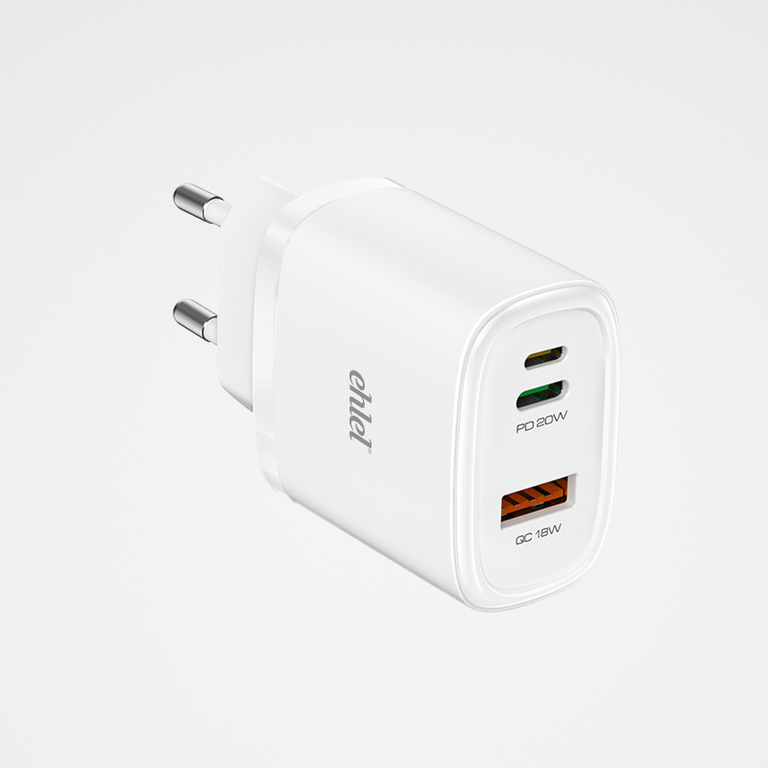 Versatile Europe Charger – Type-C, Lightning, Reverse Charge | Ehlel ETR36