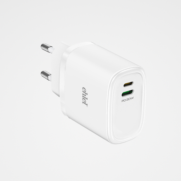 Versatile Europe Charger – USB-A, Type-C, & Lightning | Ehlel ETR37